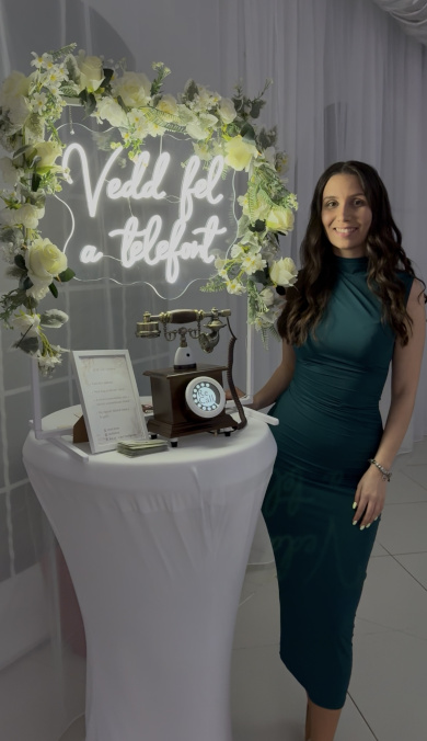 Vendég videóüzenetet hagy a ReCall telefonon